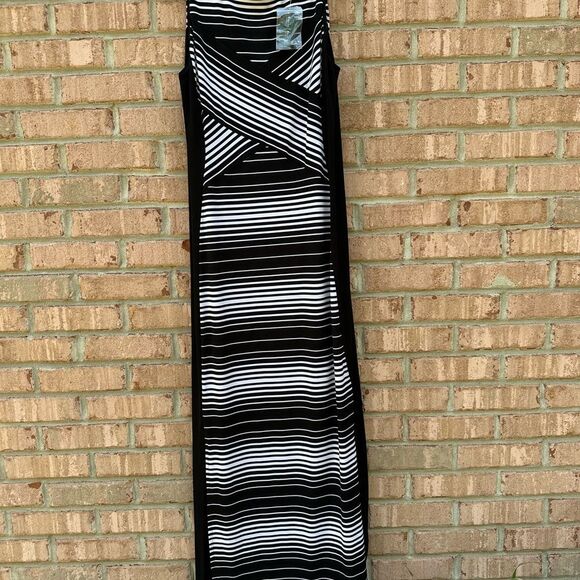 Black and White Striped Maxi Dress - Picture 1 of 8